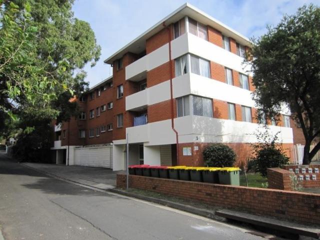 7/5 Drummond St, Warwick Farm