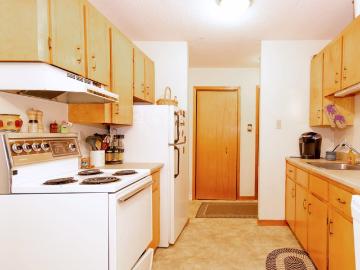 75 Greenfields Drive