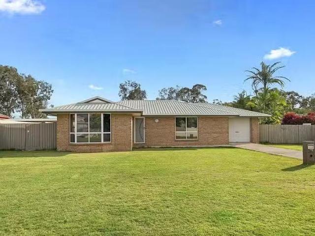 75 Ladbroke Crescent, Urangan, QLD 4655