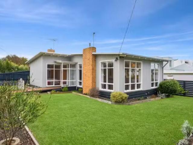 75 Learmonth Street, Queenscliff VIC 3225 House For Lease