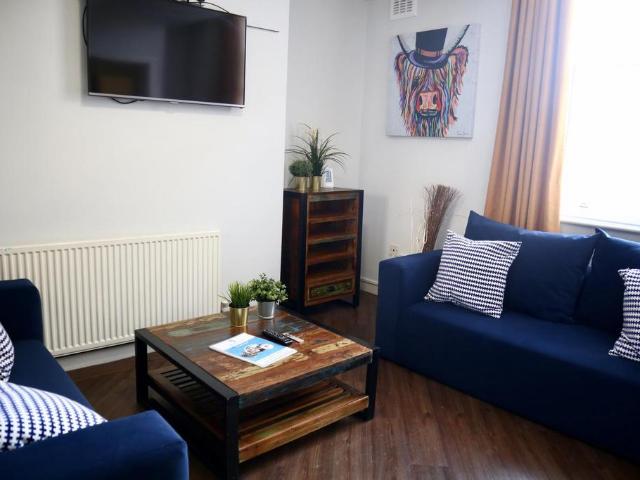 75 Mount Pleasant, Liverpool L3 6 bed flat to rent £2,860 pcm £660 pw