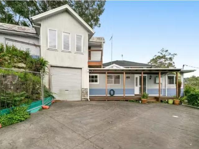 75 Prices Circuit, Woronora House for rent Listed by Chantell.