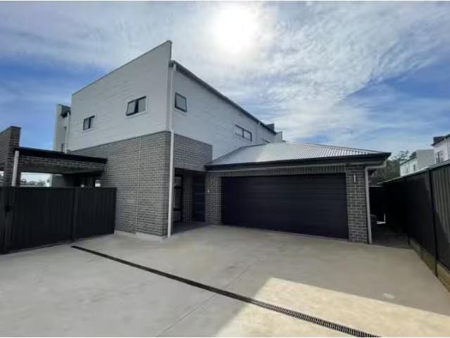 75 Senna Avenue, Denham Court House for rent Listed by Natash.