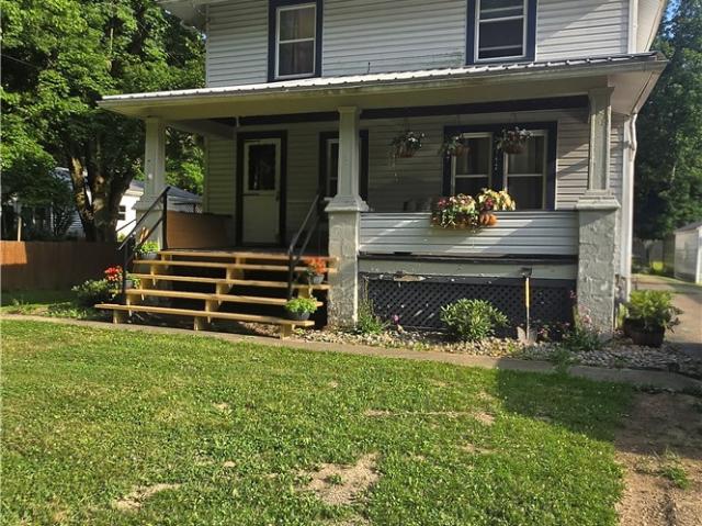 75 Sherrard Ave