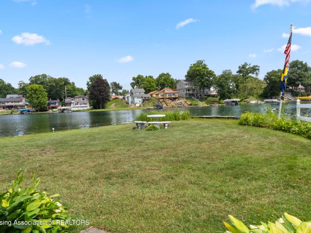 75 Sunnyside Drive