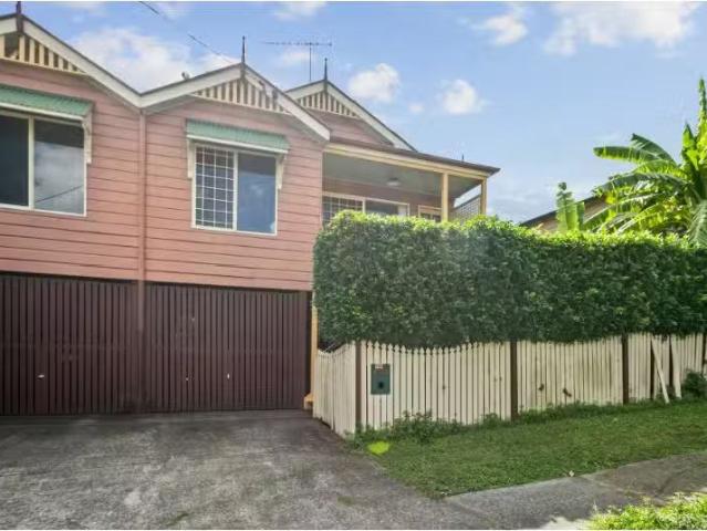 75A Guthrie Street, Paddington Townhouse for rent Listed by C.