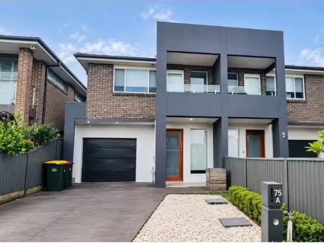 75A Derria Street, Canley Heights House for rent Listed by Ra.