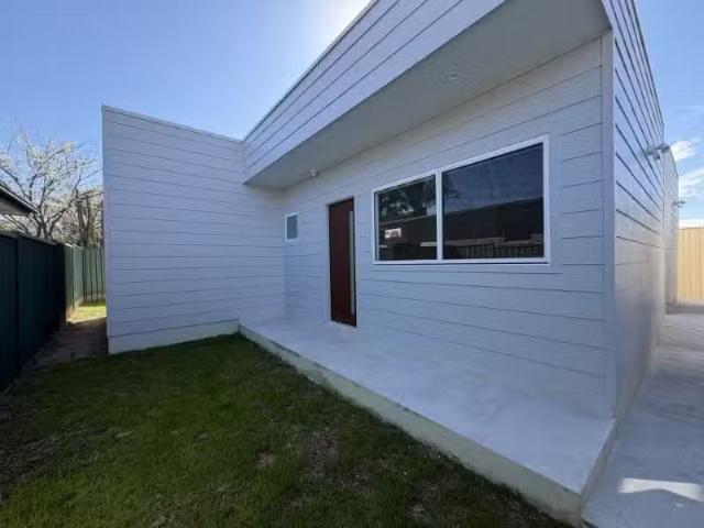 75B Sutton Road, ASHCROFT House for rent Listed by Mitchell E.