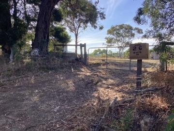 75Ha 1.77 acres  Elevated Homesite  Town Water & Power Connected
