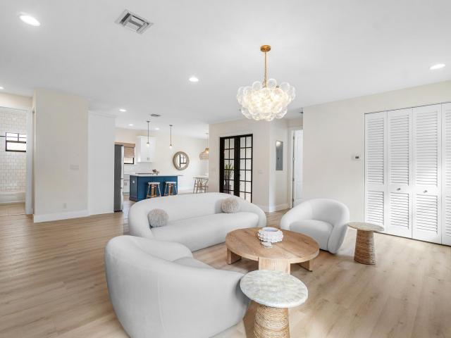 7606 S Olive Avenue, West Palm Beach, FL
