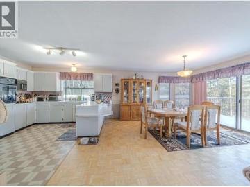 7607 Beazely Road, Deka Lake / Sulphurous / Hathaway Lakes, BC, V0K 1X3 house for sale | Listing ID R3088 | Royal LePage