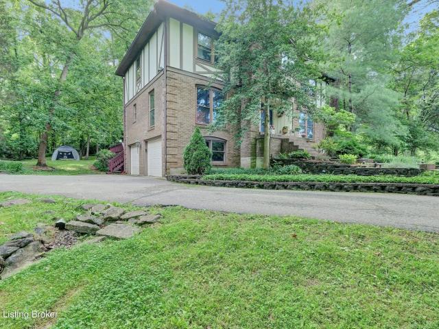 7607 Briarwood Dr