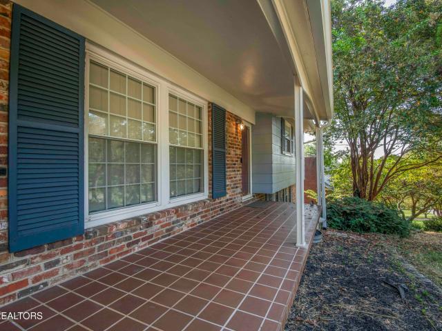 7608 Sabre Drive