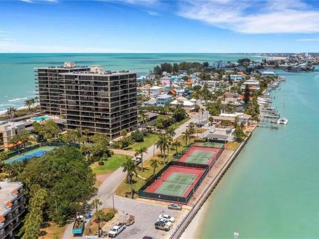 7600 Bayshore Dr, Unit 901, Treasure Island, FL 33706 | MLS #O6403
