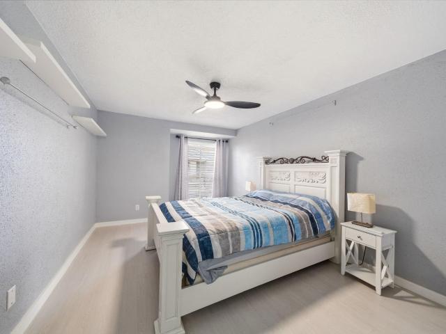 7600 Emmett F Lowry Expressway 806