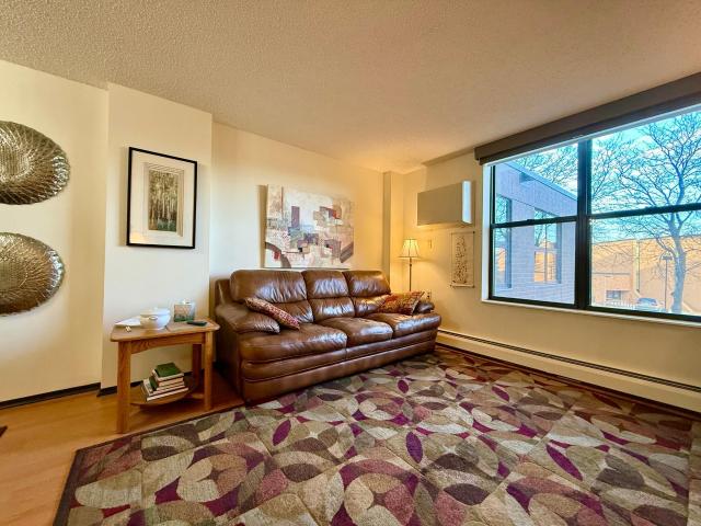7600 Golden Valley Rd, Unit 305, Golden Valley, MN 55427 | MLS #7033