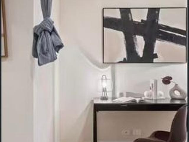 $760/w Panoramic luxury living walking to The Pines Shopping Centre