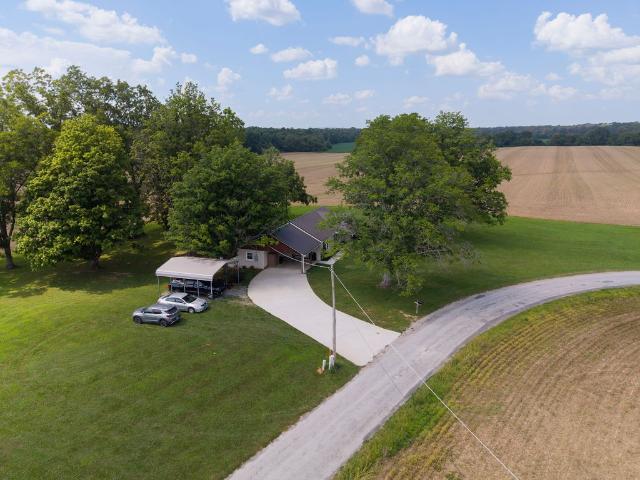 760 Alton Davenport Rd