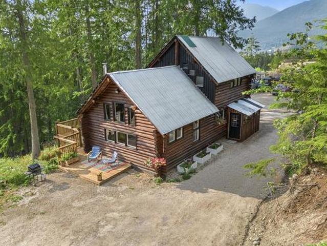 760 Kangaroo Trail, Nakusp, BC, V0G 1R0 house for sale | Listing ID 10395 | Royal LePage
