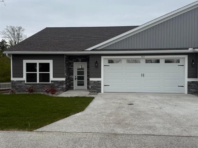 7615 Cole Lane
