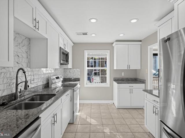 7616 Shelley Lane