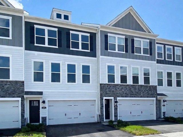 761 Hardman Dr, Morgantown, WV 26501