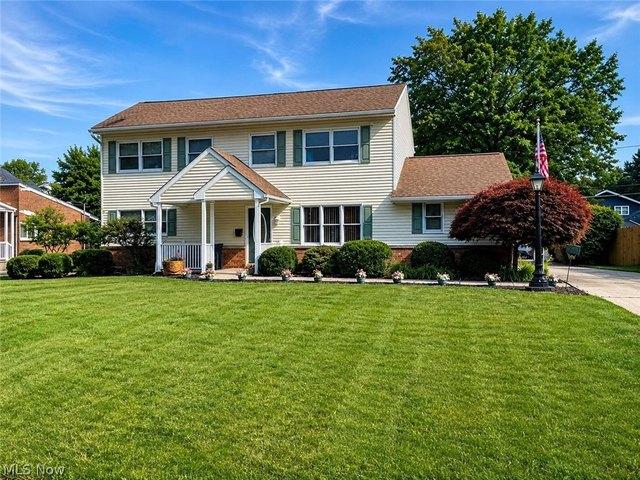 761 Highland Ave, Wadsworth, OH 44281