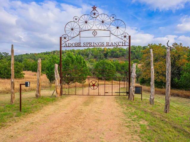 7625 N State Highway 16, Fredericksburg, TX 78624 | MLS #99265