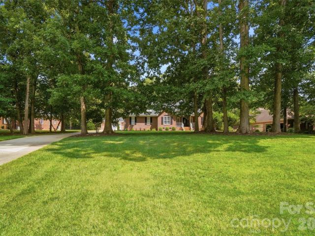 7627 Maple Bluff Lane