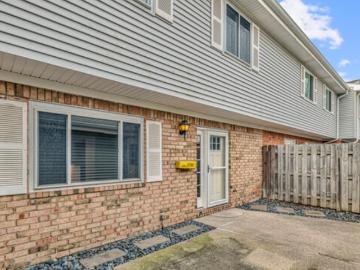 7627 Vintage Court