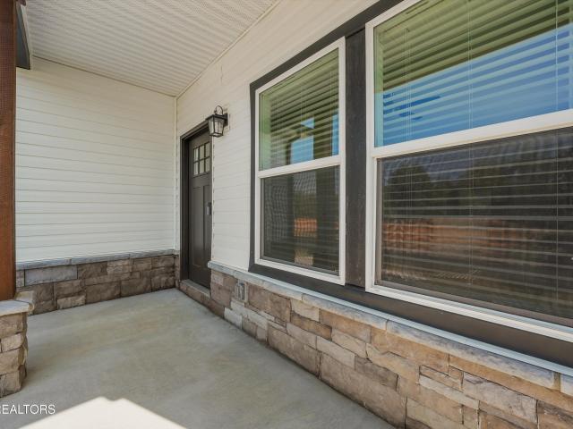 7628 Sycamore Breeze Rd