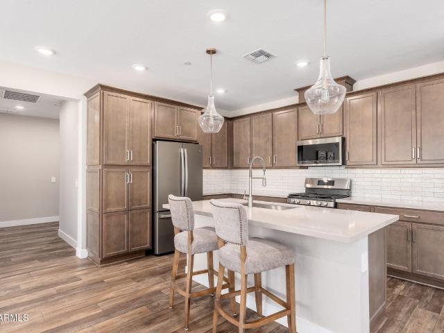 762 E GINKO Avenue # 201