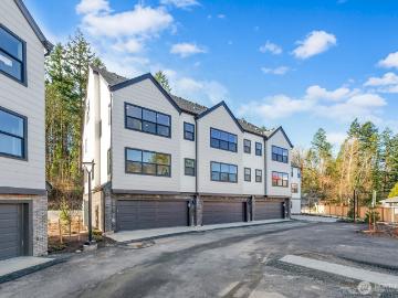 762 NW Holly St, Issaquah, WA 98027 | MLS #2501