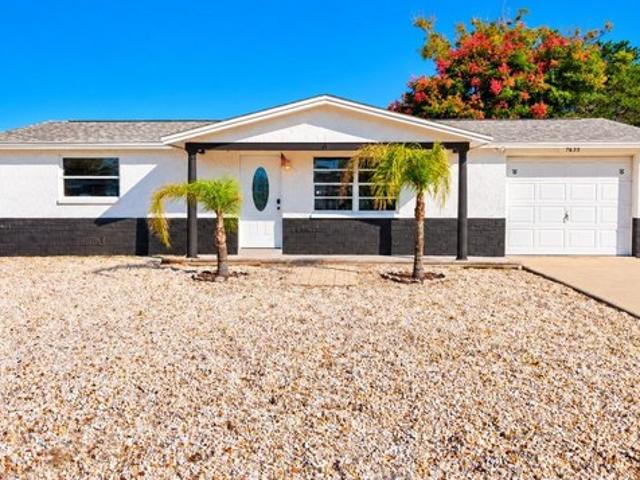 7635 Sue Ellen Dr, Port Richey, FL 34668
