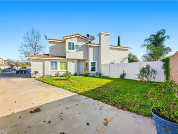 7639 Hillhurst