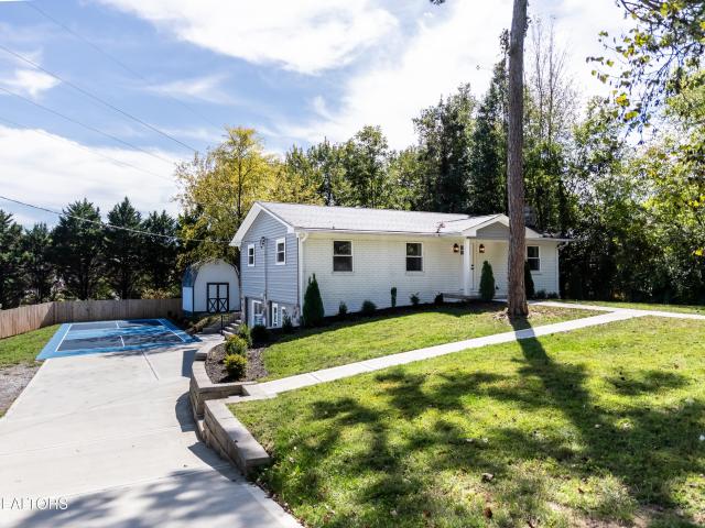 7630 Luscombe Drive
