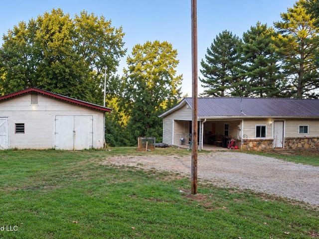 763 Mcauley Road