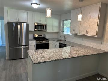 763 Wagon Ridge Dr, Fenton, MO 63026 | MLS #26025