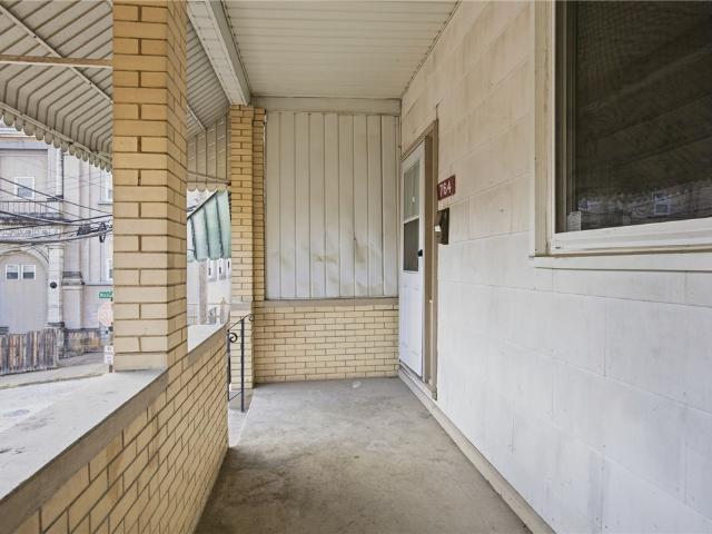 764 Mary St