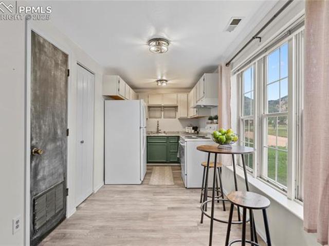 765 2ND Street