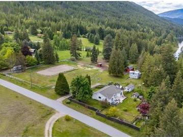 765 Lewis Road, Harrop, BC, V1L 6P7 house for sale | Listing ID 10387 | Royal LePage