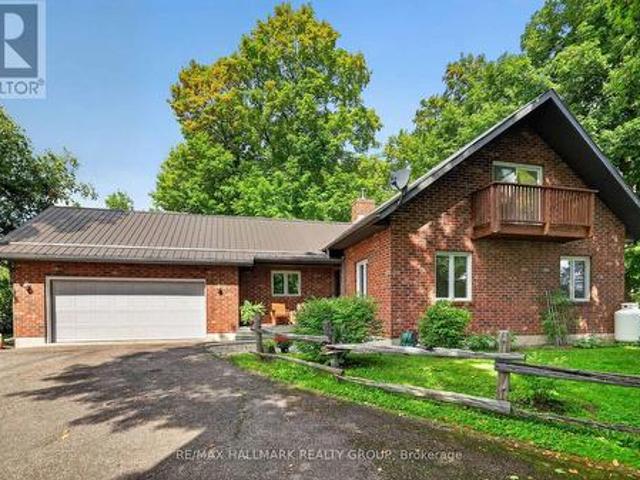 765 Scheel Drive, Mcnab/Braeside, ON, K7S 3G8 house for sale | Listing ID X13871 | Royal LePage