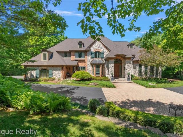 7662 Devins Ridge