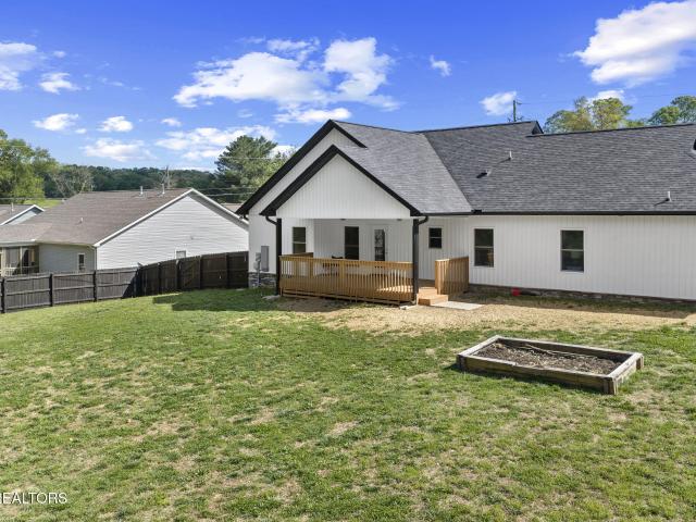 766 Hillvale Rd