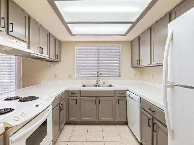 7675 N First St, Unit 136, Fresno, CA 93720 | MLS #646806