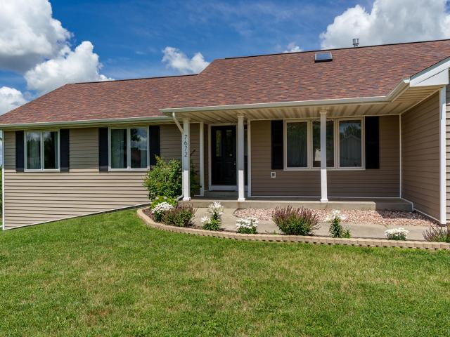 7672 Hawks Ridge