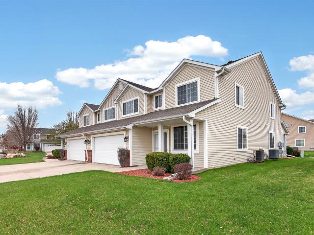 767 SE Willow Brook Drive