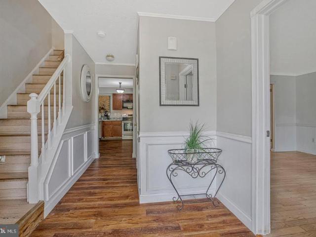 767 Sunnyfield Lane