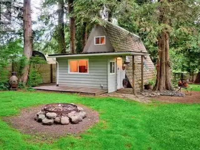 7685 Ships Point Rd, Fanny Bay, BC, V0R 1W0 house for sale.