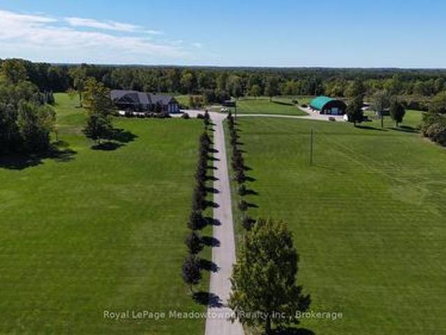 7686 Appleby Line, Milton, ON, L9E 0N1 Luxury House for sale | Listing ID W13824 | Royal LePage Carriage Trade Luxury Properties